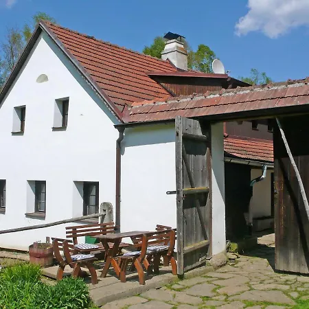 Benesov Nad Cernou By Interhome *