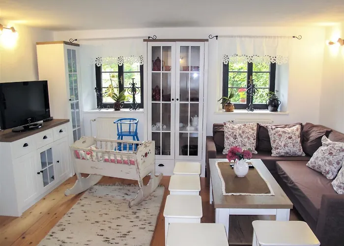 בית נופש Benesov Nad Cernou By Interhome Dluhoste