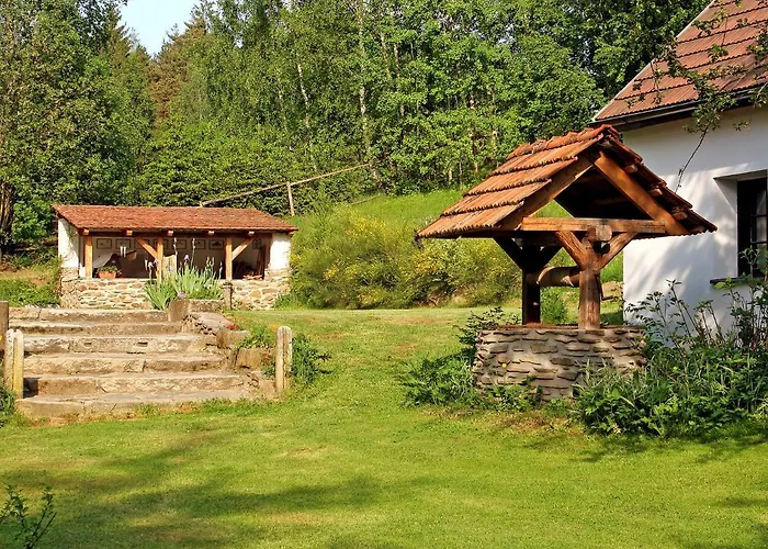 Prázdninový dům Benesov Nad Cernou By Interhome Dluhoste